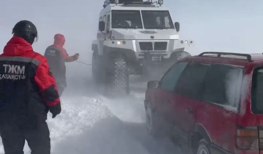 Kazakistan'da kar fırtınası: 1 kişi öldü, 407 kişi tahliye edildi