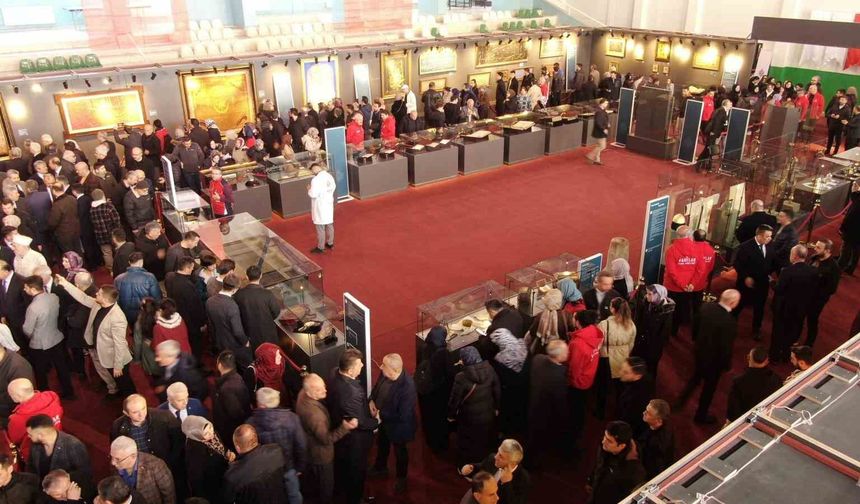 Kutsal emanetlere Kastamonu'da yoğun ilgi