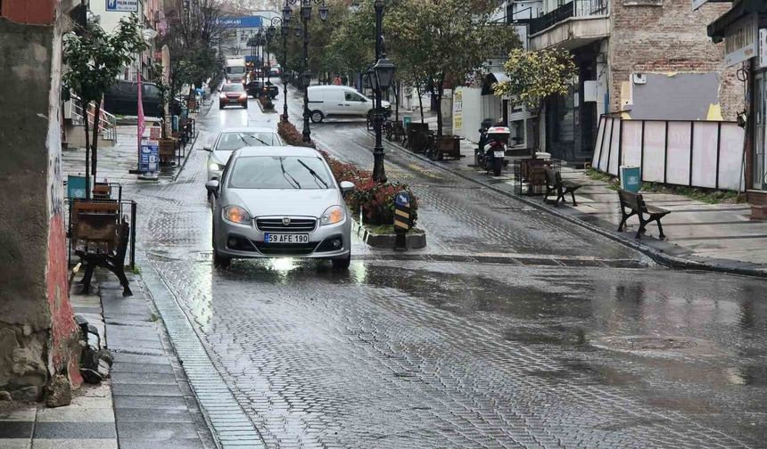 Tekirdağ'da sağanak yağış