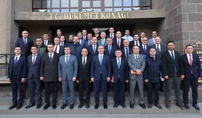 Vali Aktaş: 'Amacımız el birliğiyle kentimizi en iyi yerlere getirmek'