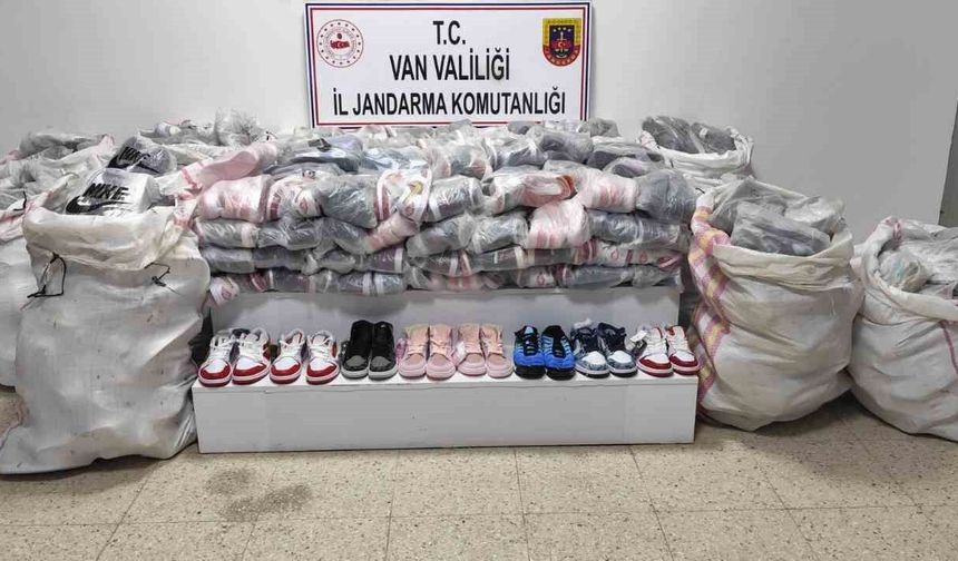 Van'da 3 milyon 660 bin TL değerinde kaçak eşya ele geçirildi