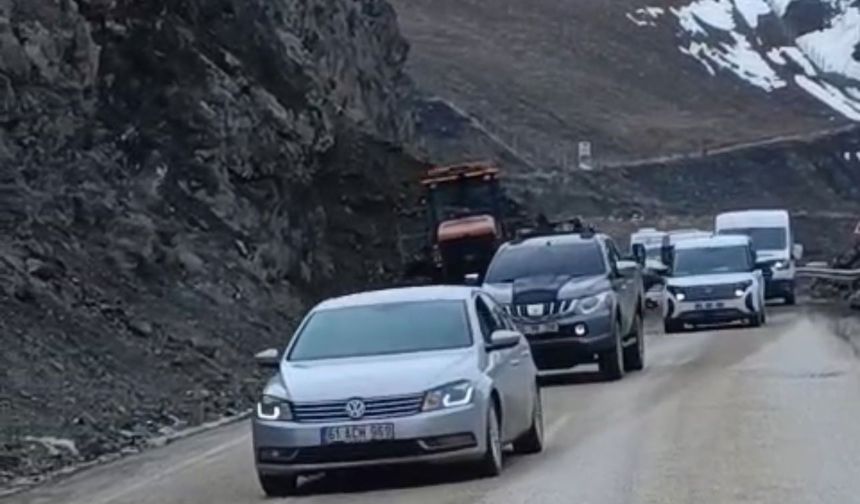 Yüksekova yolu trafiğe kapatılıyor