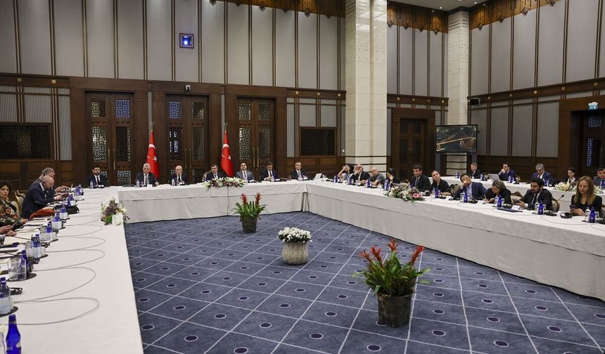 Cumhurbaşkanı Yardımcısı Yılmaz 'Türkiye Yüzyılı Yatırım İçin Güçlü Merkez' basın toplantısında konuştu: (1)