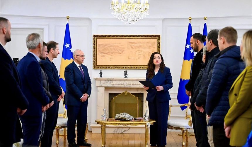 Kosova Milli Futbol Takımı'na Cumhurbaşkanlığı Liyakat Madalyası verildi