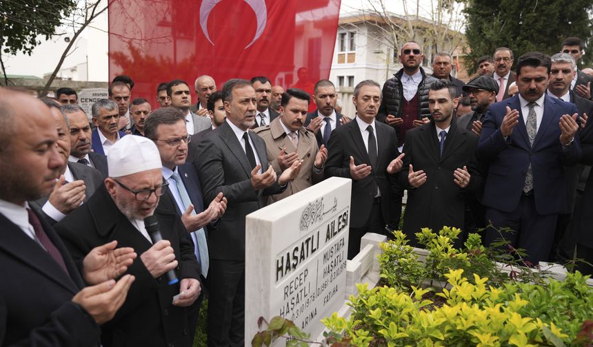 MHP İstanbul’da Volkan Yılmaz dönemi dualarla başladı: Şehit Başkan Haşatlı’ya vefa ziyareti