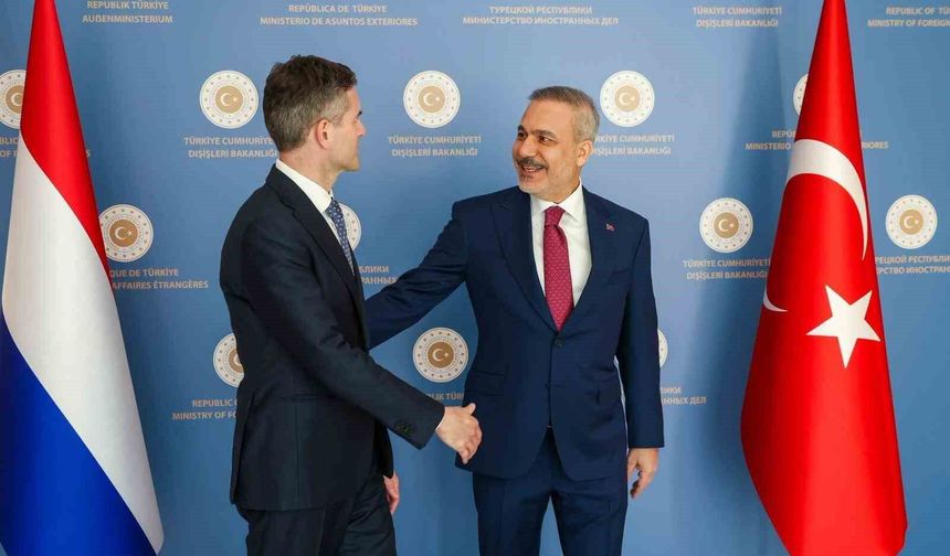 Bakan Fidan, Hollandalı mevkidaşı Berendsen ile görüştü