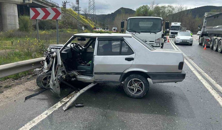 Bilecik'te zincirleme trafik kazası; 4 yaralı