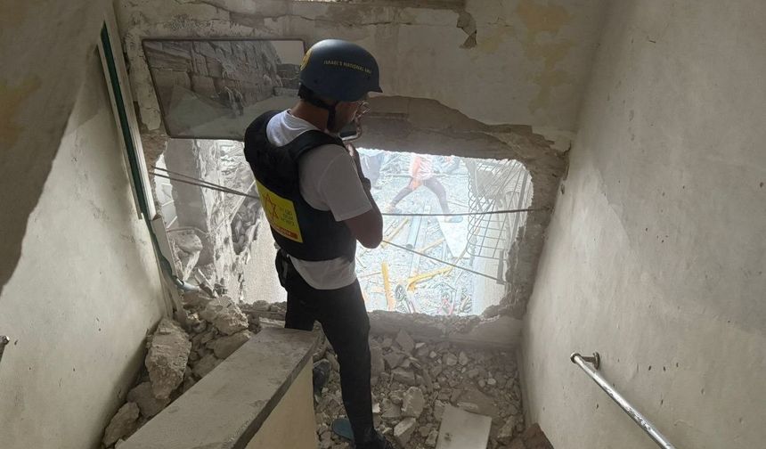 İran'dan İsrail'e füze saldırısı: 1'i ağır 14 yaralı