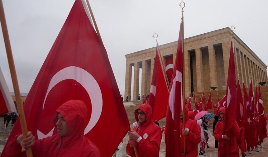 23 Nisan Ulusal Egemenlik ve Çocuk Bayramı coşkuyla kutlanıyor