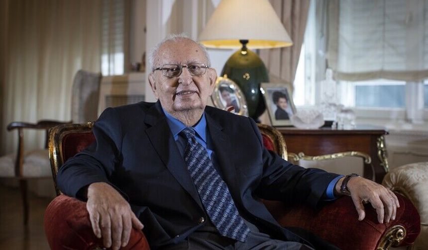 Eski TBMM Başkanı Hüsamettin Cindoruk hayatını kaybetti