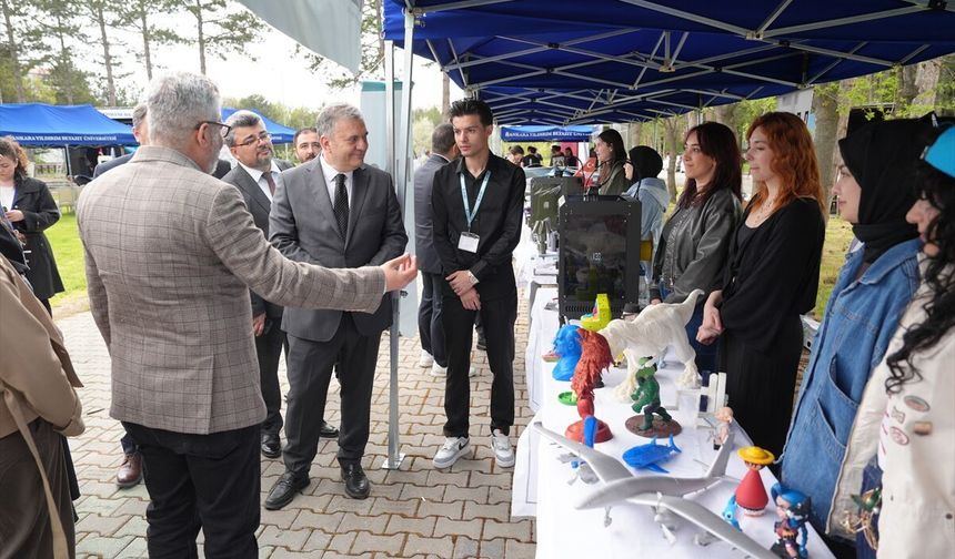 Ankara Yıldırım Beyazıt Üniversitesi'nde 'Bilim ve Bahar Şenliği' düzenlendi