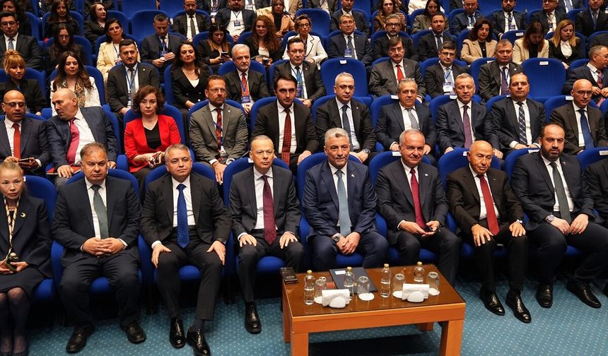 Bakan Bolat, Responsible/Sorumluluk ve Uluslararası Rekabet Zirvesi'nde konuştu: