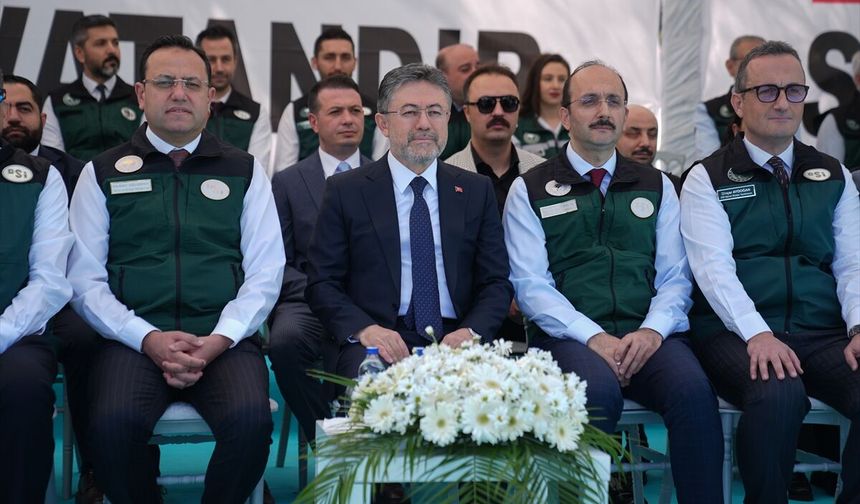 Bakan Yumaklı, 'DSİ Yeni İş Makinelerini Hizmete Alma Töreni'nde konuştu: