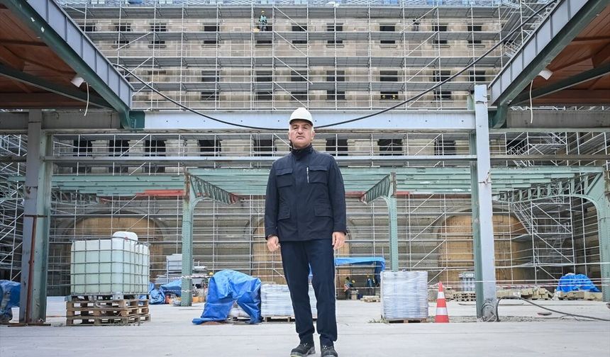 Kültür ve Turizm Bakanı Ersoy, Haydarpaşa Garı'ndaki restorasyon çalışmalarını inceledi: