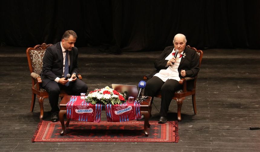 Timsal Karabekir Trabzon'da 'Dünü Unutma Yarına Hakkın Olsun' konulu söyleşiye katıldı