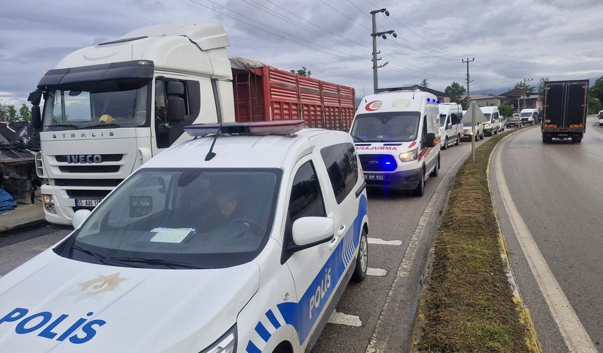 Tokat'ta iki minibüs çarpıştı, 11 kişi yaralandı