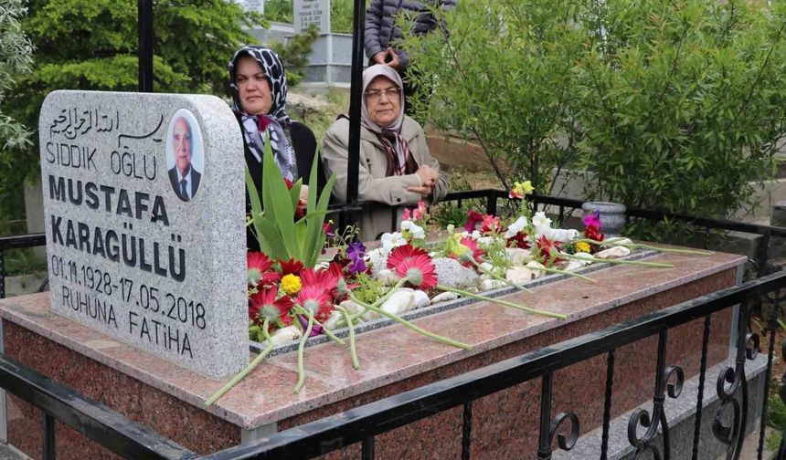 'Ahi Baba' Karagüllü vefatının 8. yılında anıldı