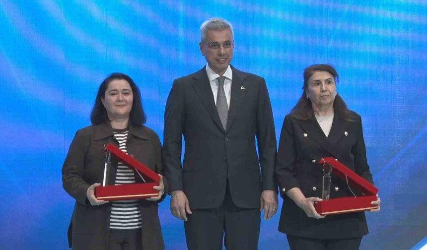 Bakan Memişoğlu: 'Hemşire ve ebe sayımızı 330 binin üzerine çıkardık'