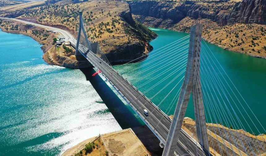 Bakan Uraloğlu: 'Nissibi Köprüsü ile 11 yıllık süreçte 5,9 milyar lira tasarruf sağladık'