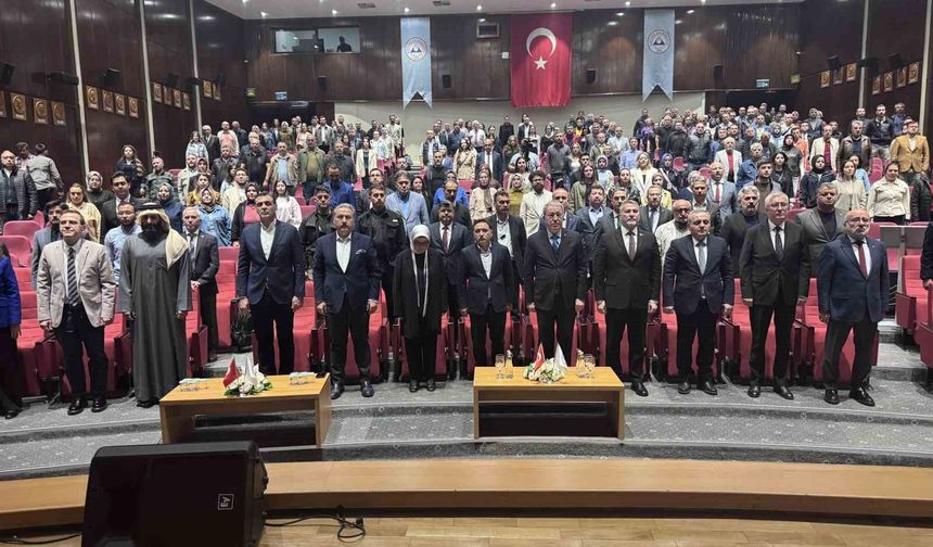 Hulusi Akar: 'Güç, beka ve refahın istikrarı için eğitimi olmazsa olmaz görüyoruz'
