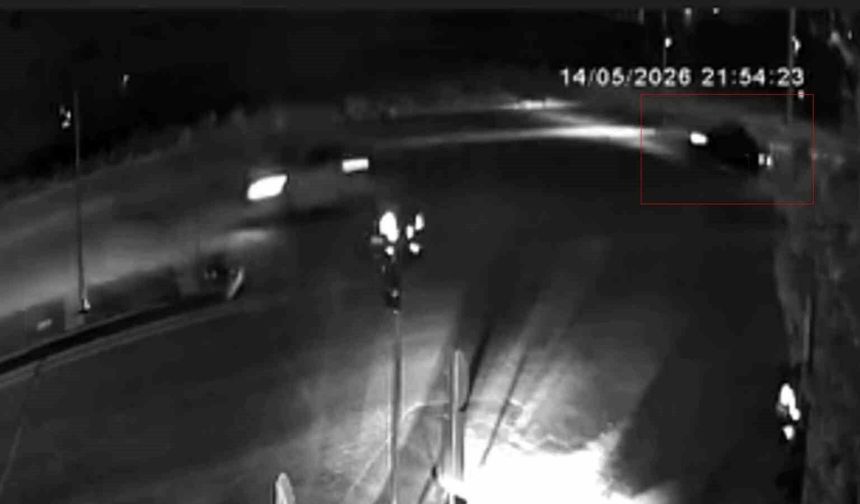 Kontrolden çıkan otomobil tren yoluna uçtu, 3 kişi yaralandı