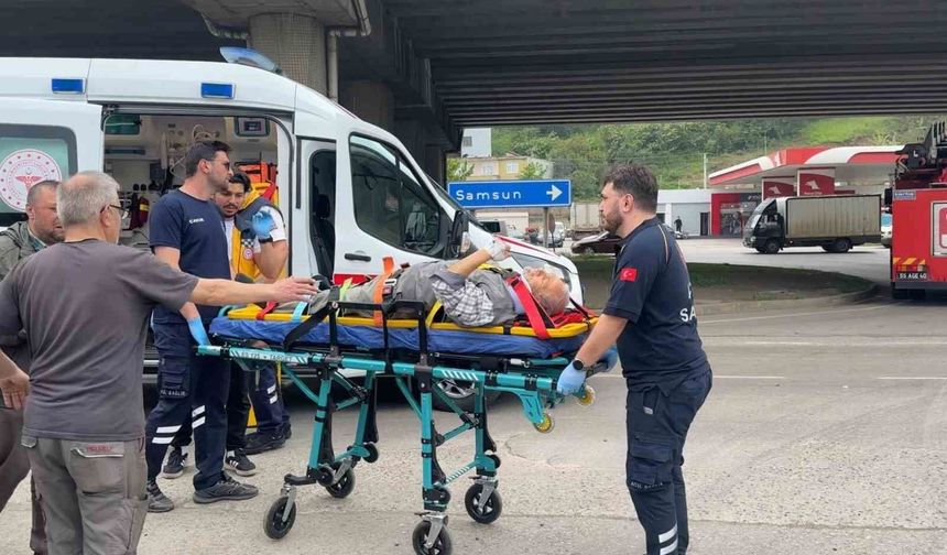 Samsun'da iki otomobil çarpıştı: 2 yaralı