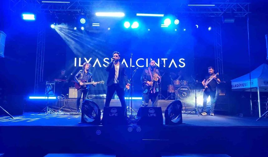 Sinop'ta İlyas Yalçıntaş konseri