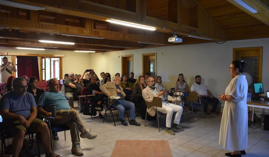 Duayen foto muhabiri Ara Güler'in 'fotoğraf mirası' Edirne Bienali'nde konuşuldu