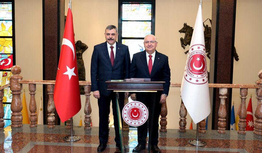 Milli Savunma Bakanı Güler ve İçişleri Bakanı Çiftçi bir araya geldi