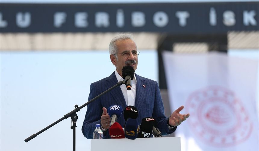 Ulaştırma ve Altyapı Bakanı Uraloğlu, GESTAŞ Gelibolu Yeni Feribot İskelesi açılışında konuştu: