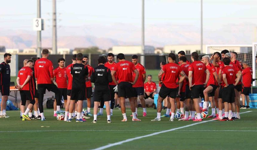 A Milli Futbol Takımı'nda Paraguay maçının hazırlıkları başladı