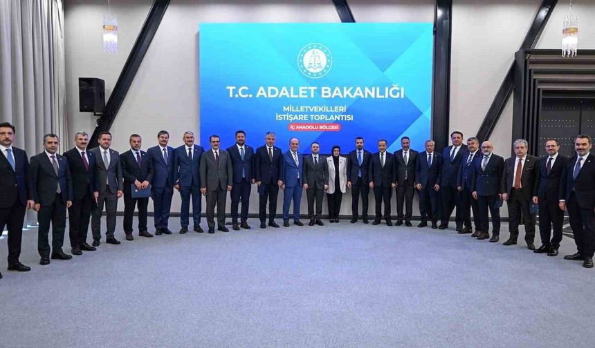 Adalet Bakanı Gürlek, İç Anadolu Bölgesi Milletvekilleriyle bir araya geldi