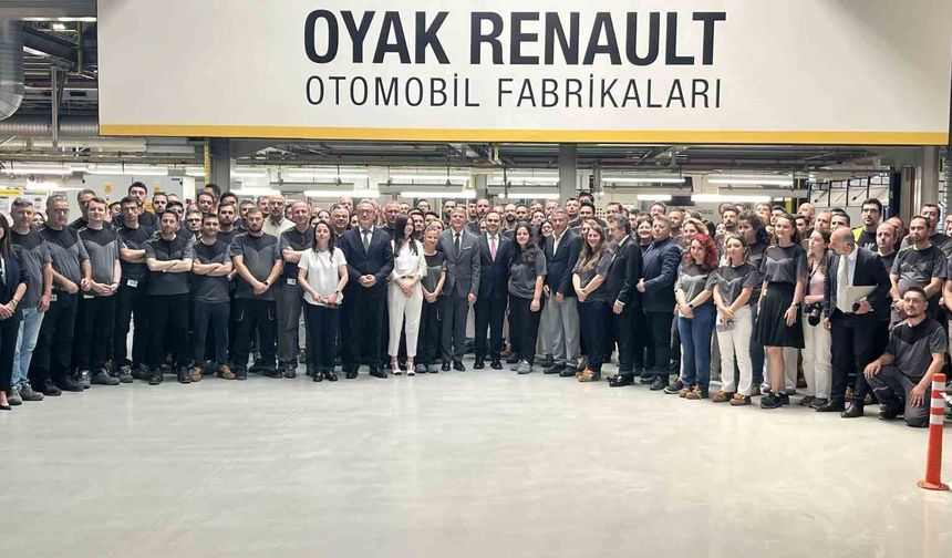 Bakan Kacır: 'Türkiye'ye yatırım yapan kazanıyor'