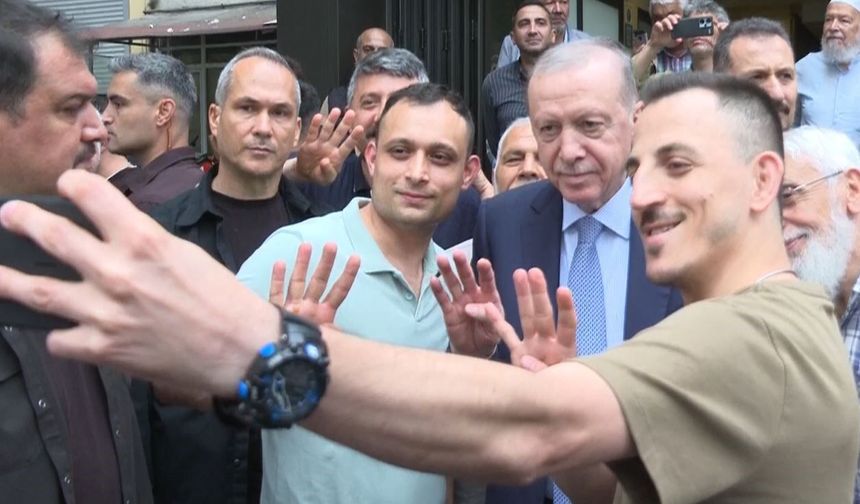 Cumhurbaşkanı Erdoğan Beyoğlu'nda vatandaşlarla buluştu