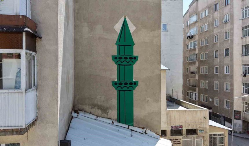 Minareye yer bulamayınca duvara tasarladılar