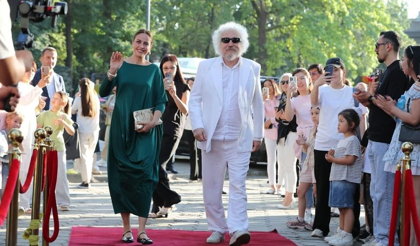 Türkiye-Kırgızistan Türk Film Günleri, 10'uncu kez Bişkek'te sinemaseverlerle buluştu