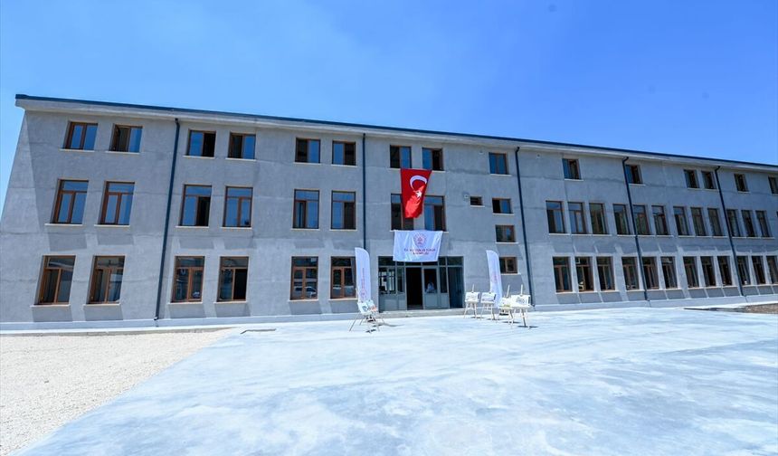 Bakan Ersoy, Diyarbakır Anı Müzesi ve Kültür Merkezi'nde yürütülen çalışmaları yerinde inceledi: