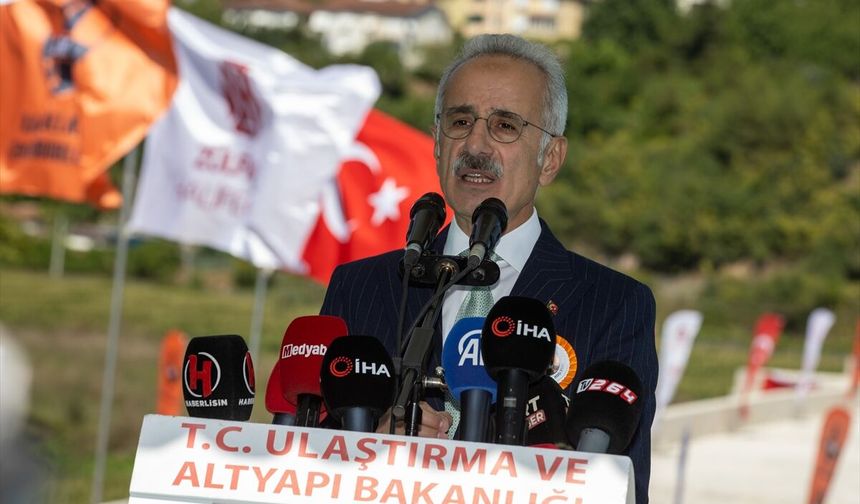 Bakan Uraloğlu, Sakarya'da tarihi Sangarios Köprüsü'nün açılışında konuştu: