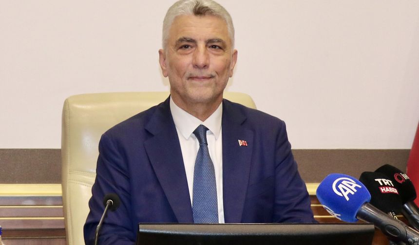 Ticaret Bakanı Ömer Bolat Artvin'de STK temsilcileriyle bir araya geldi: