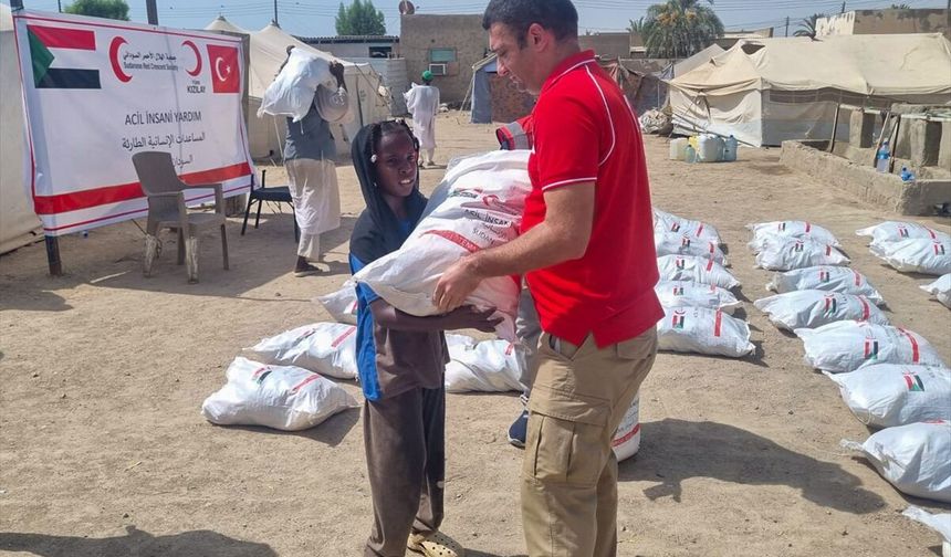 Türk Kızılaydan Sudan'da ihtiyaç sahiplerine gıda desteği