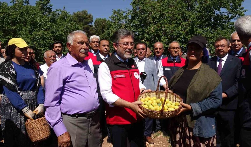 Bakan Yumaklı: Geçtiğimiz senenin o karamsar zamanını üzerimizden atan çok güzel bir ürün görüyoruz