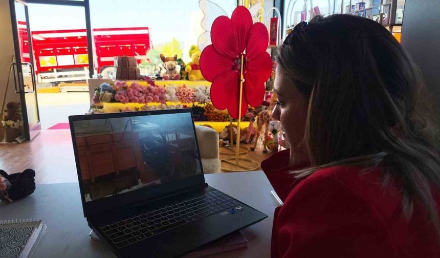 Dedesinin hatırasını 'Al Yazmalım' kamyonuyla yaşatıyor