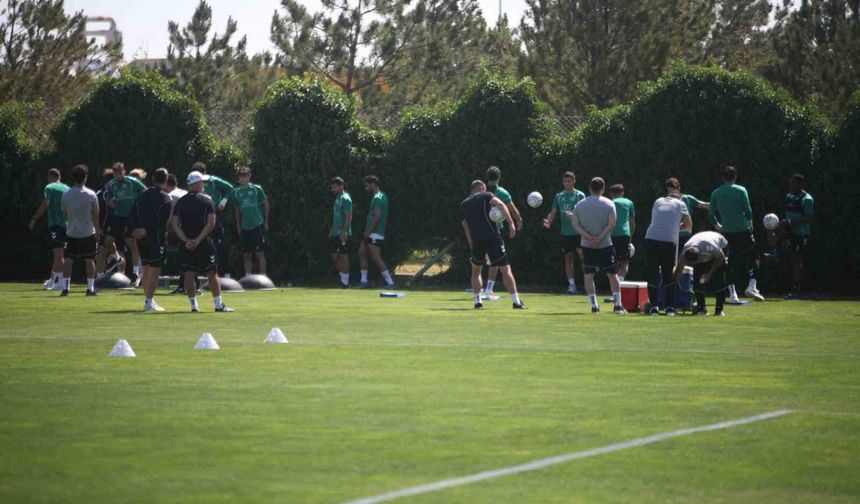 İlhan Palut: 'Bugün itibarıyla 5 ana transfer yapmak istiyoruz'