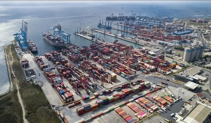Türk lirasıyla dış ticaret 6 ayda 773 milyar liraya ulaştı