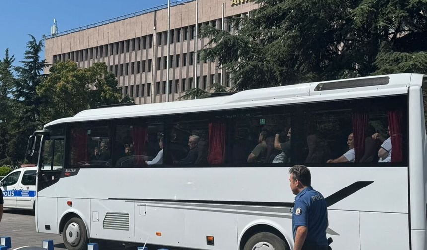 'Alihan Kuriş çıkar amaçlı suç örgütü'ne yönelik operasyonda 32 şüpheli tutuklandı