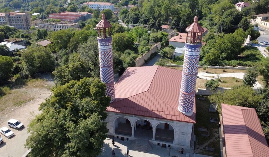 Anadolu Ajansı, yeniden imar çalışmalarının sürdüğü Şuşa'yı havadan görüntüledi