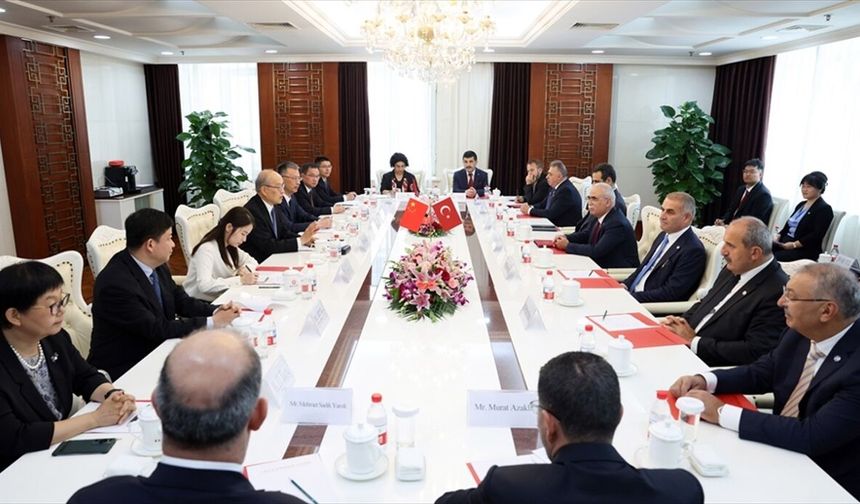 AYM Başkanı Özkaya ve beraberindeki heyet Çin'e çalışma ziyareti yaptı