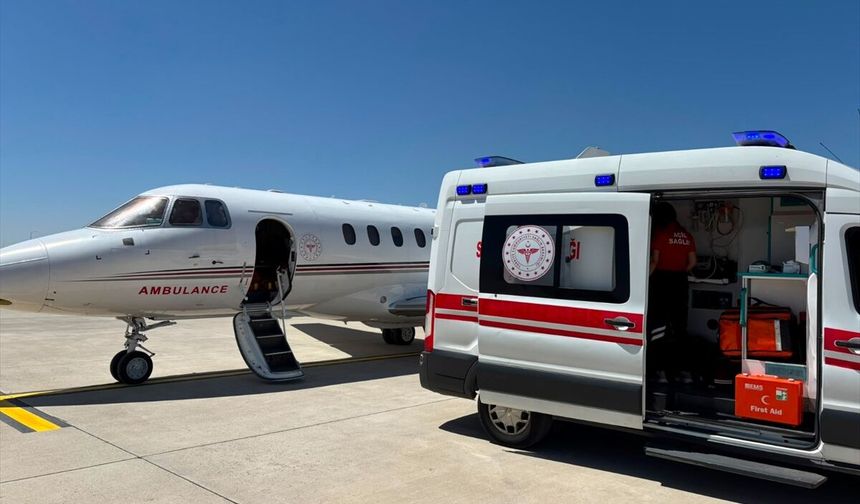 Bingöl'de ambulans uçak 4 aylık bebek için havalandı