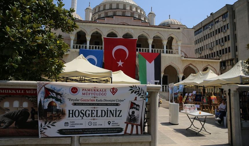 Denizli'de öğrencilerin çizdiği resimler Gazze yararına satışa çıkarıldı