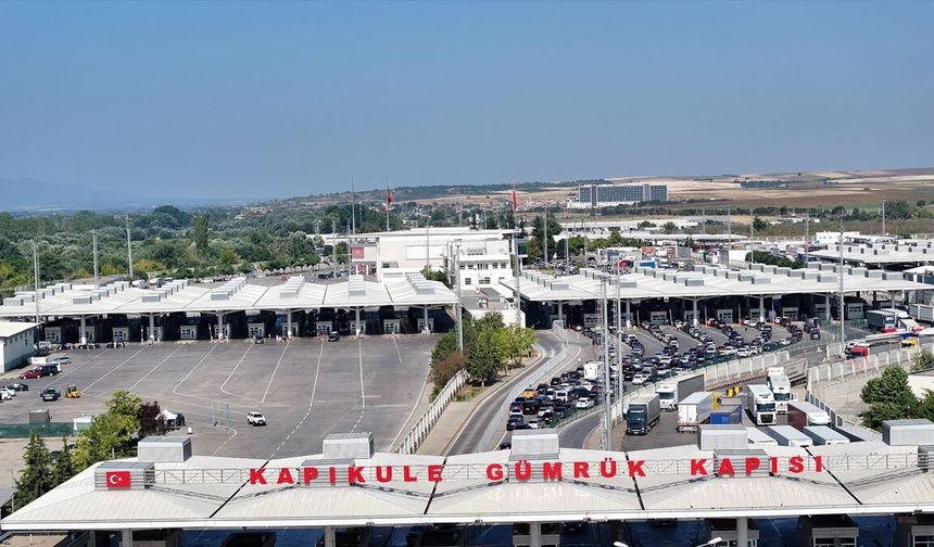 Gurbetçilerin Avrupa'ya dönüş yolculuğu sürüyor